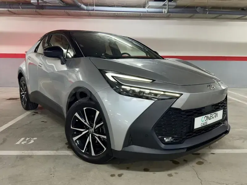 Usado Toyota C-HR Advance 140 CV (102 kW) 2025 Gris / plata SUV