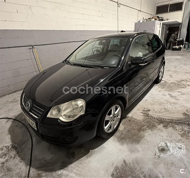 Negro Usado 2007 VW Polo Highline Berlina | 4655 € (Precio justo) - Imagen 1/4