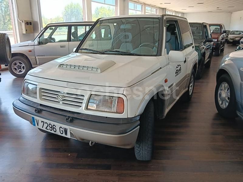 Blanco Usado 1999 Suzuki Vitara SUV | 6900 € (Precio justo) - Imagen 1/4