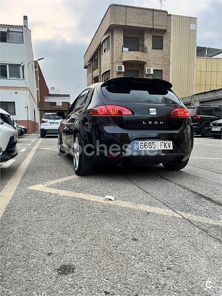 Usado Seat Leon FR 200 CV (147 kW) 2007 Negro Utilitario