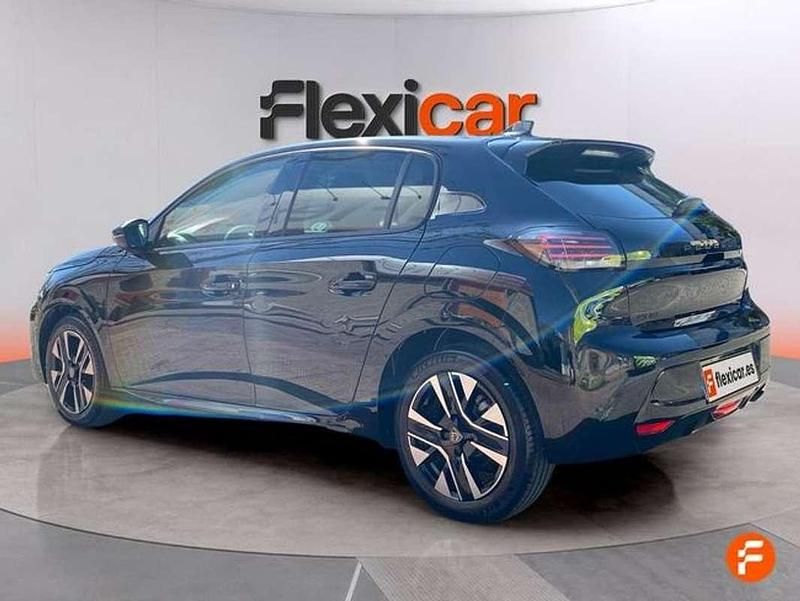 Usado Peugeot 208 Allure 101 CV (74 kW) 2025 Negro Utilitario
