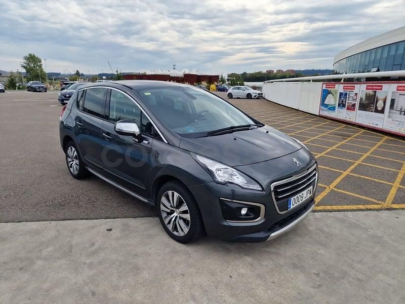 Käytetty Peugeot 3008 Allure 120 HP (88 kW) 2016 Musta Sedan