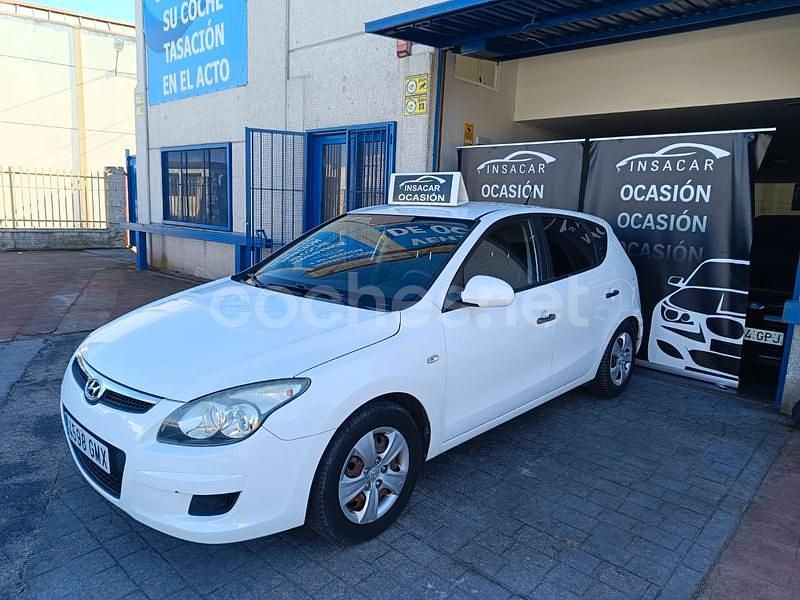 Blanco Usado 2009 Hyundai i30 Classic Berlina | 5990 € (Precio justo) - Imagen 1/4