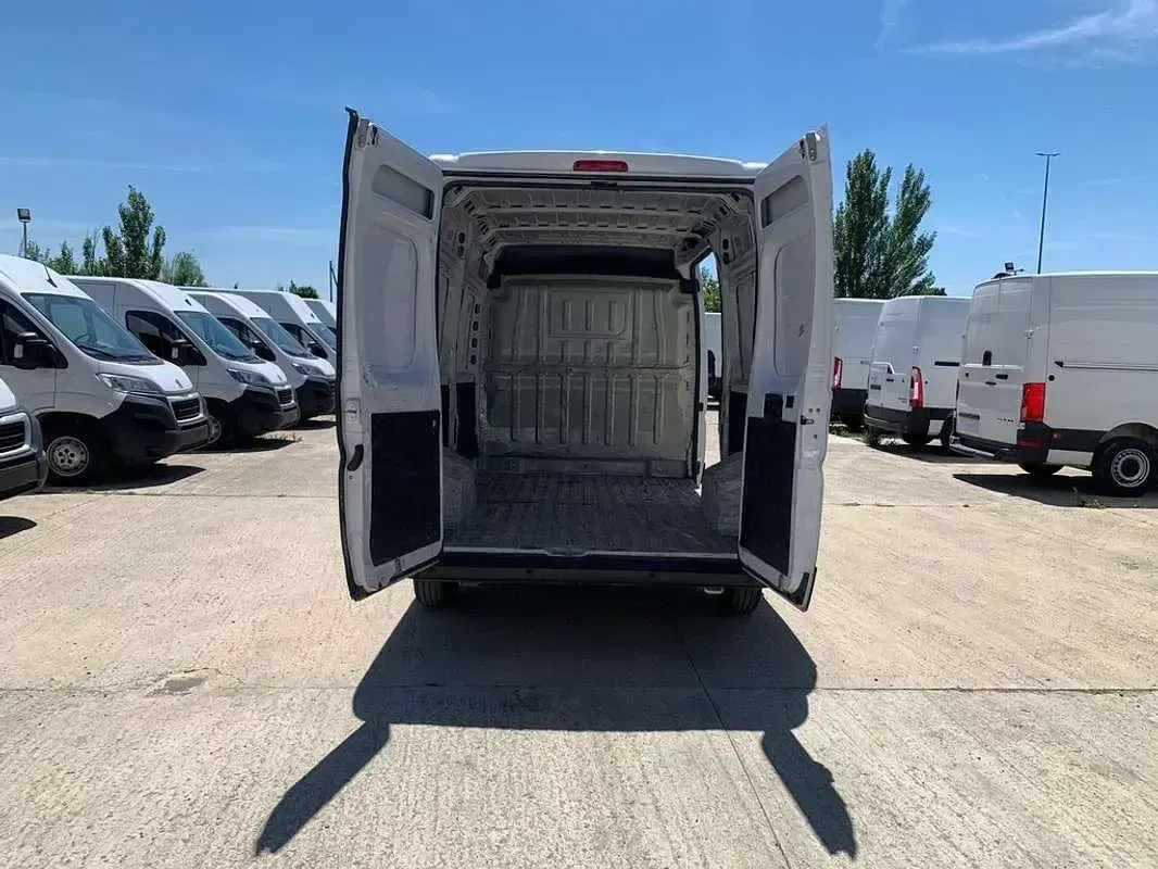 Usado Peugeot Boxer S 139 CV (102 kW) 2022 Blanco Van
