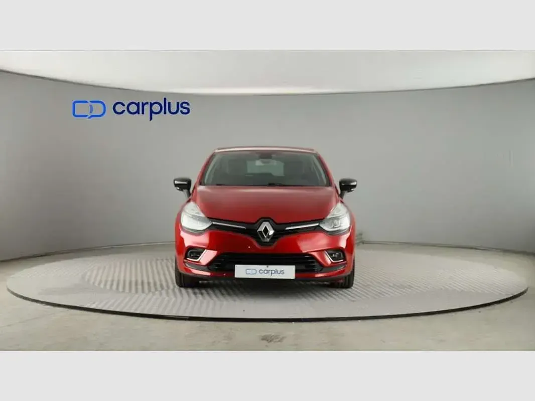 Usado Renault Clio IV Zen 90 CV (66 kW) 2017 Rojo Utilitario
