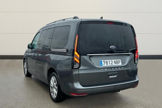 Usado Ford Tourneo Titanium 122 CV (89 kW) 2025
