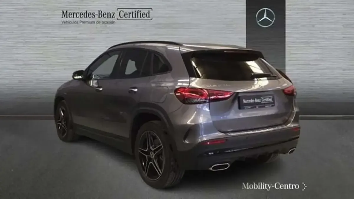 Usado Mercedes GLA250 218 CV (160 kW) 2022 Gris SUV