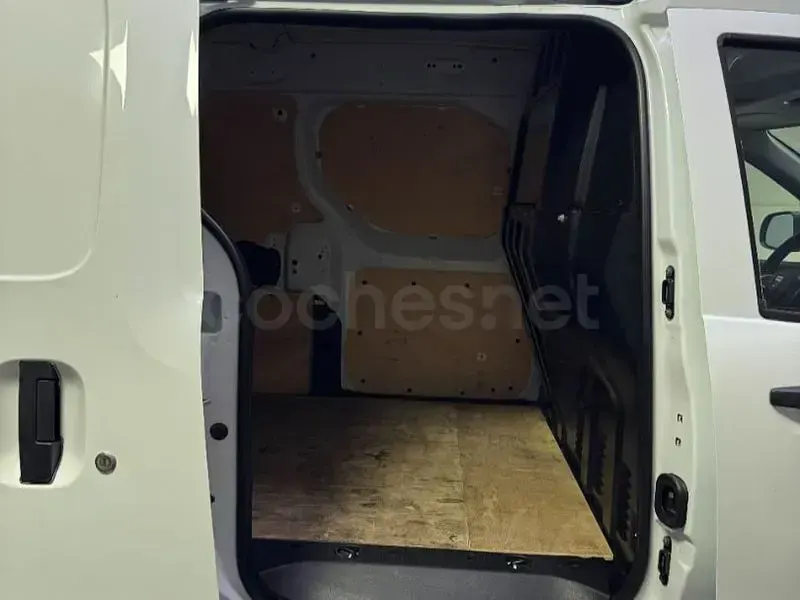 Usado Dacia Dokker Ambiance 98 CV (72 kW) 2018 Blanco Monovolumen