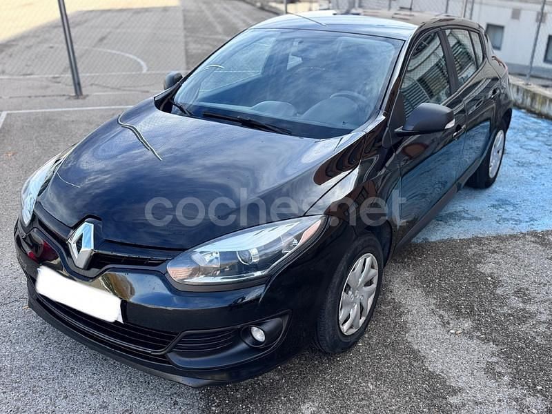Negro Usado 2014 Renault Mégane LIMITED Berlina | 3450 € (Precio justo) - Imagen 1/4