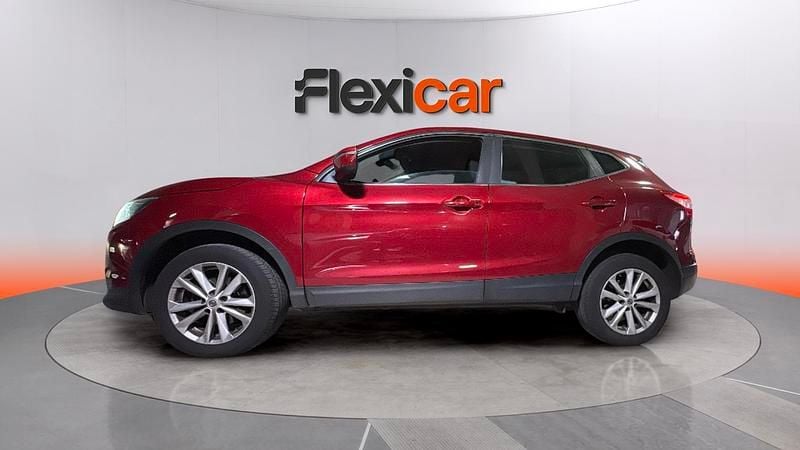 Usado Nissan Qashqai N-Connecta 116 CV (85 kW) 2015 Rojo SUV