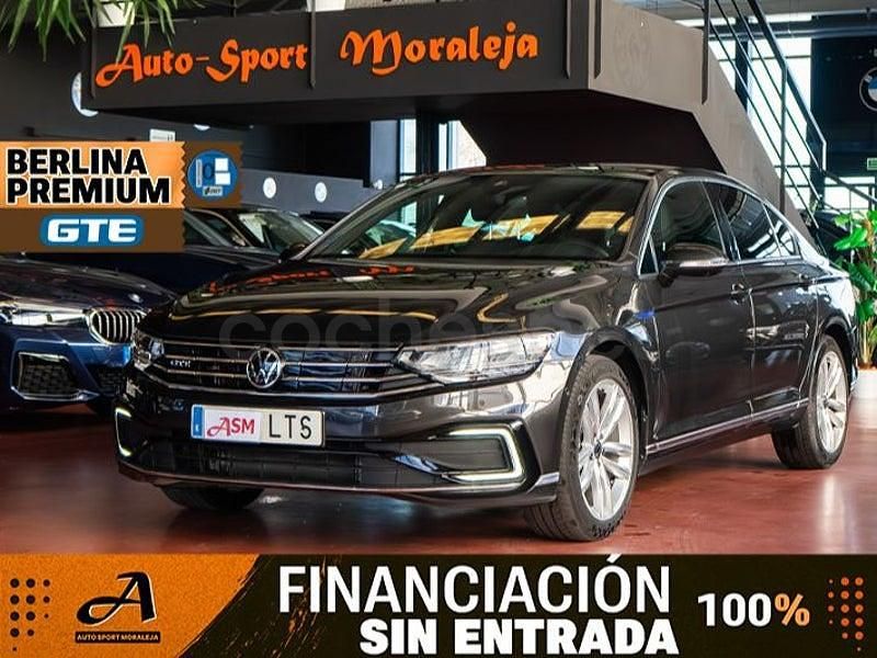 Usado VW Passat GTE 218 CV (160 kW) 2022 Gris / plata Familiar