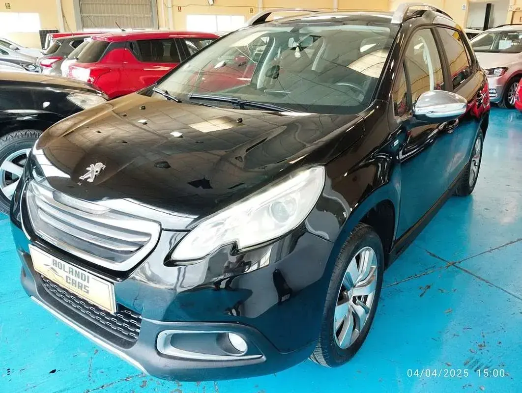 Usado Peugeot 2008 Style 82 CV (60 kW) 2016 Negro SUV