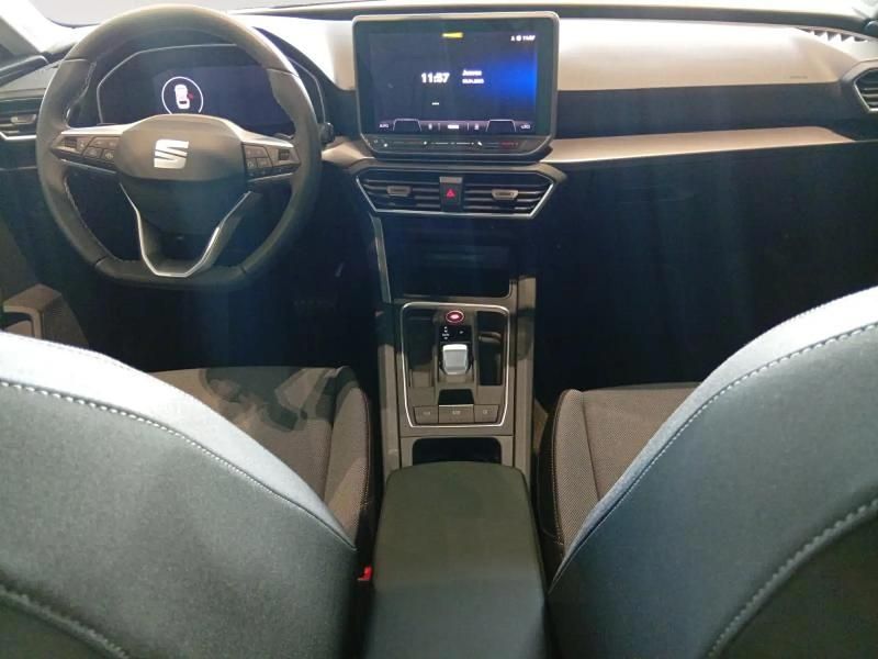 Usado Seat Leon ST Style 150 CV (110 kW) 2025 Gris/plata Familiar