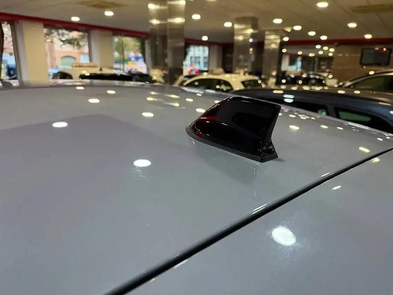 Usado Renault Captur Techno 91 CV (66 kW) 2024 Gris / plata SUV