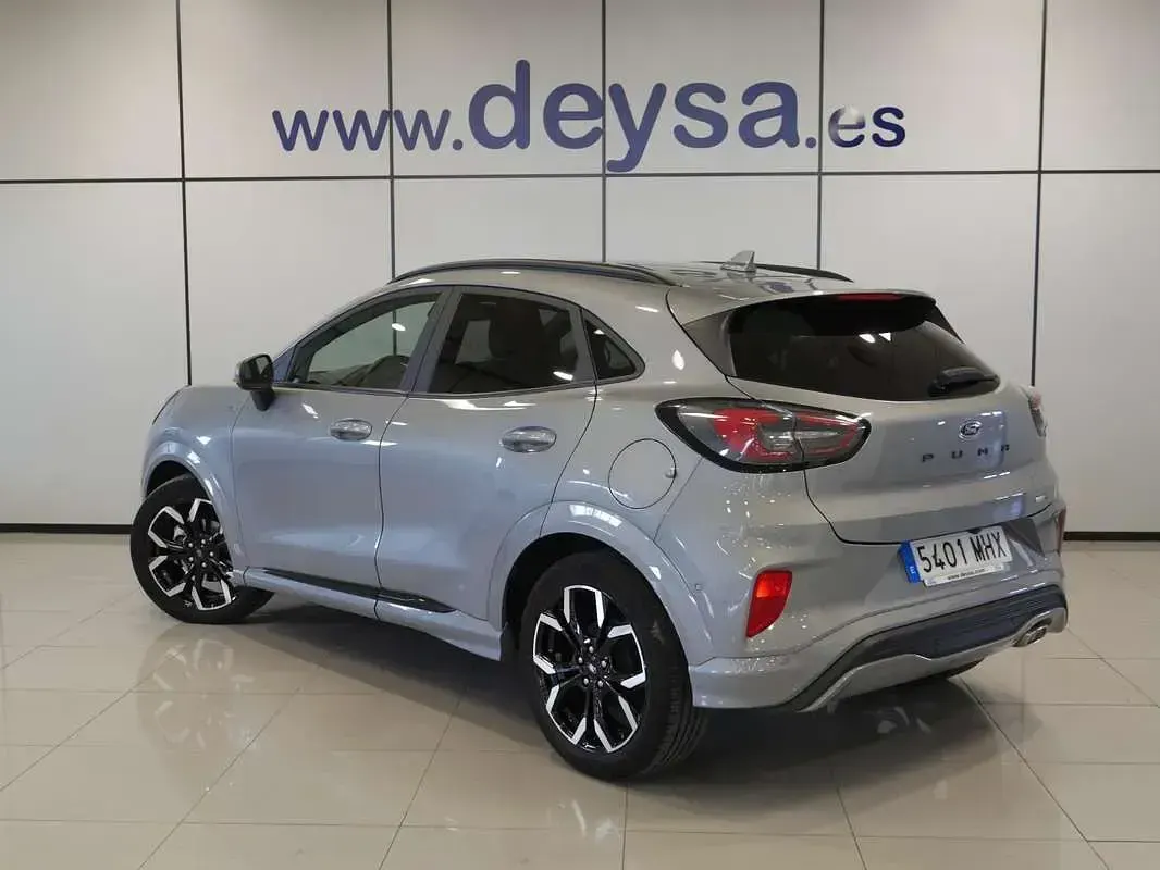 Usado Ford Puma ST-Line X 125 CV (91 kW) 2023 Plateado SUV