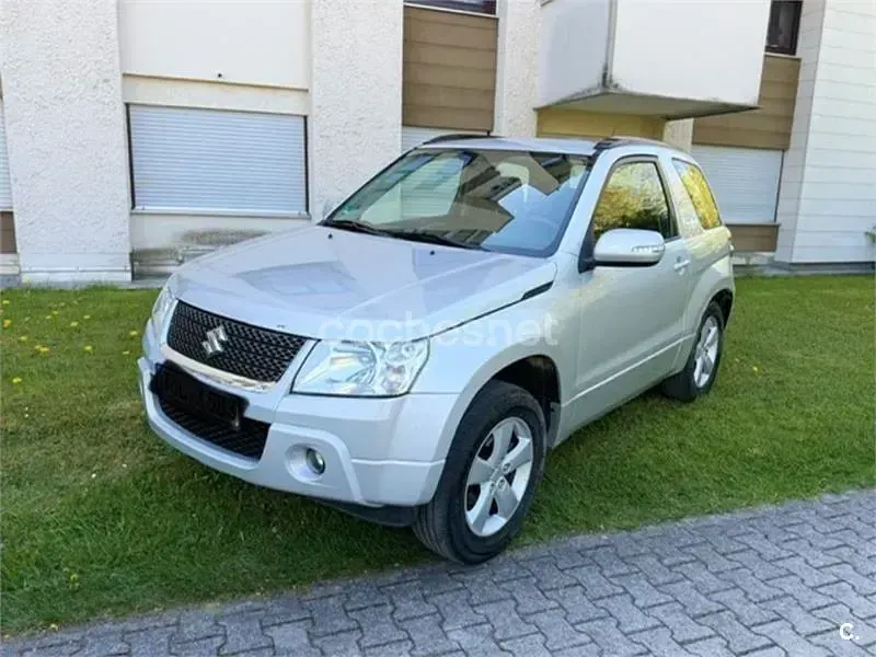 Begagnad Suzuki Grand Vitara 106 HK (77 kW) 2009 Grå SUV