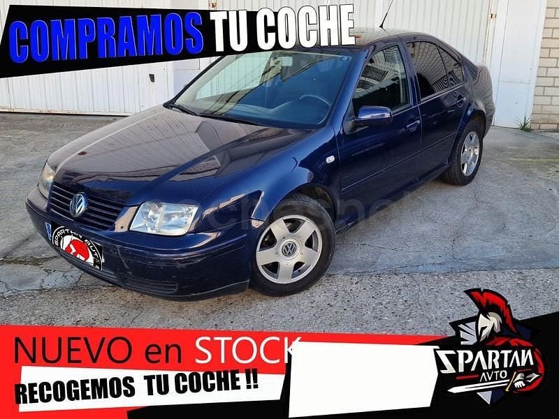 Usado VW Bora Highline 115 CV (84 kW) 2001 Azul Berlina