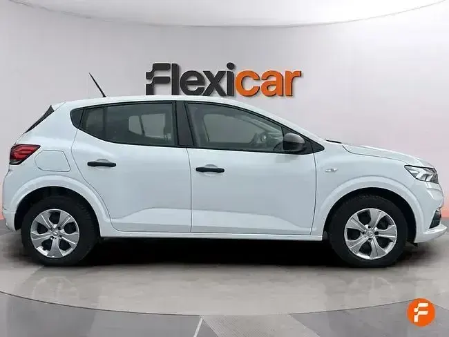 Usado Dacia Sandero Essentiel 101 CV (74 kW) 2022 Blanco Berlina