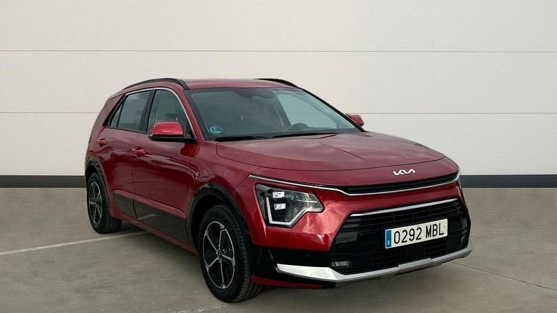 Rojo Usado 2022 Kia Niro SUV | 22.900 € (Un poco caro) - Imagen 1/4
