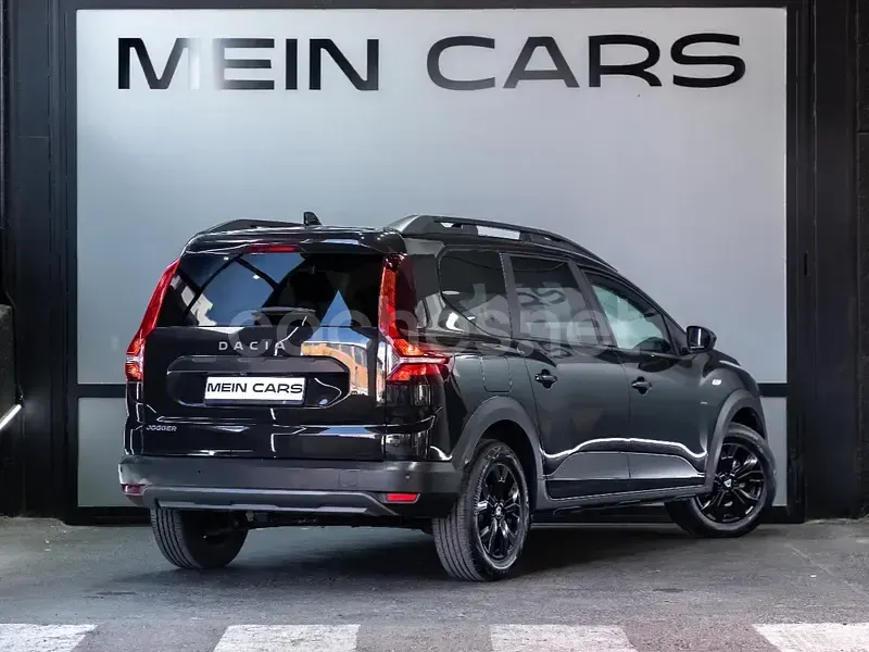 Usado Dacia Jogger Extreme 110 CV (80 kW) 2022 Negro Monovolumen