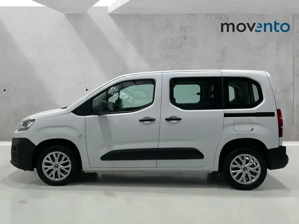Usado Citroën Berlingo Business Class 102 CV (75 kW) 2023 Blanco Monovolumen