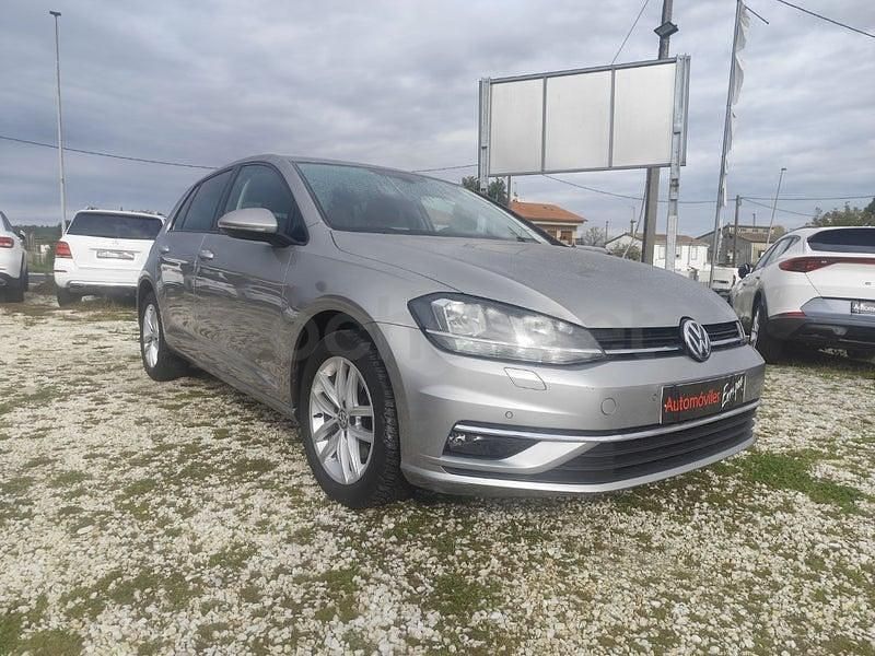 Usado VW Golf VII Advance 115 CV (84 kW) 2017 Gris / plata Berlina