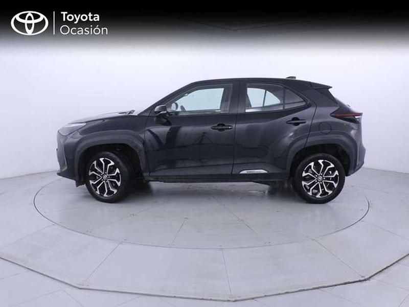 Usado Toyota Yaris Cross Active 116 CV (85 kW) 2024 Negro SUV