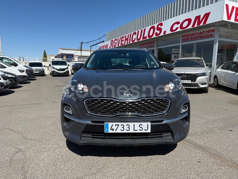 Usado Kia Sportage 136 CV (100 kW) 2021 Gris / plata SUV