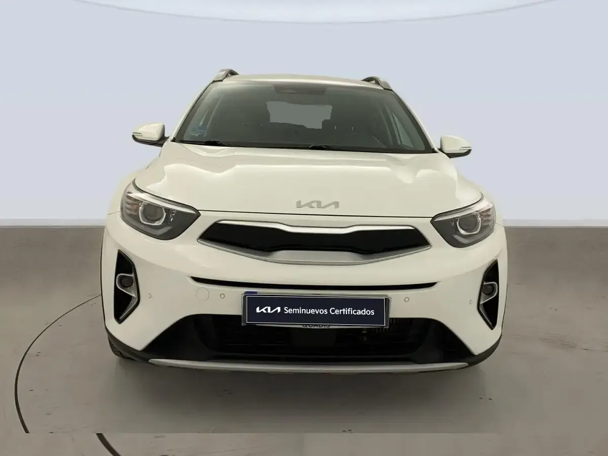 Usado Kia Stonic 101 CV (74 kW) 2024 Blanco SUV