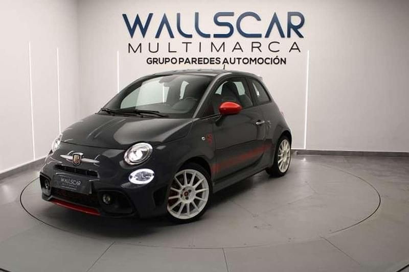 Usado Abarth 595 140 CV (102 kW) 2022 Gris Utilitario