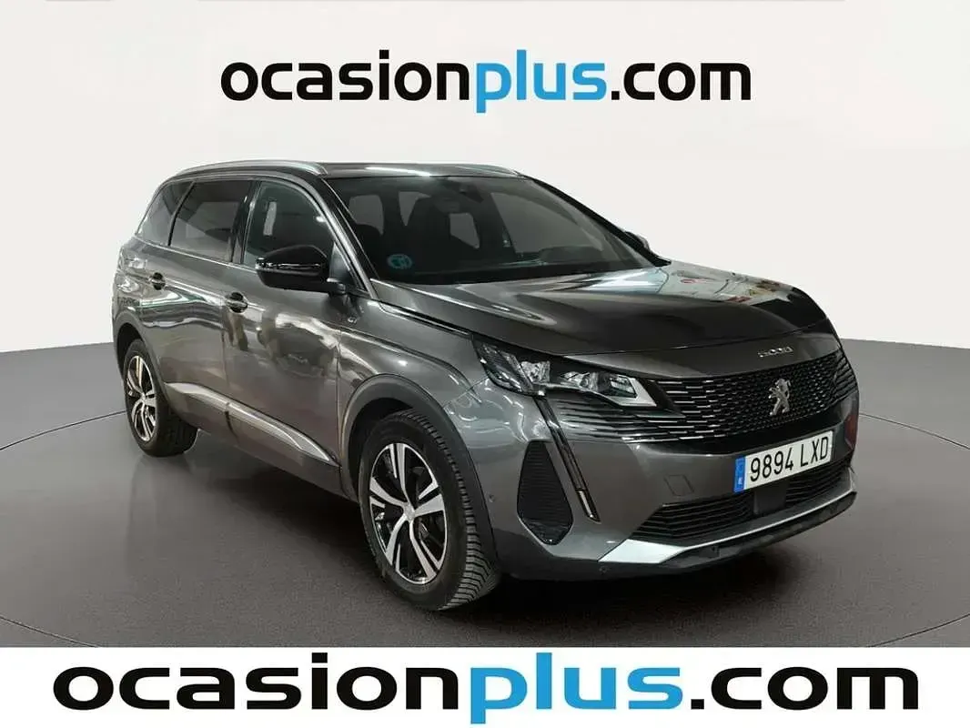 Usado Peugeot 5008 GT 131 CV (96 kW) 2022 Gris SUV