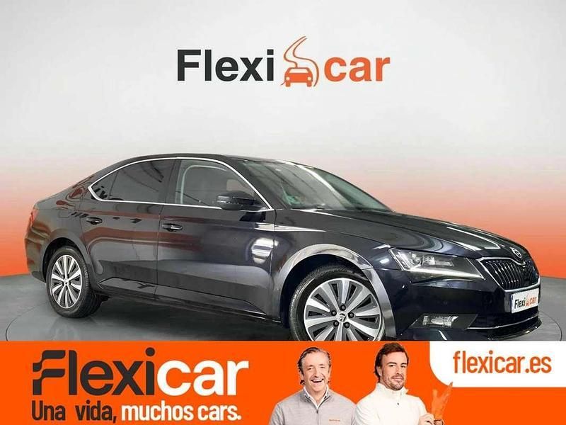 Gris Usado 2018 Skoda Superb Style Berlina | 18.290 € (Precio justo) - Imagen 1/4
