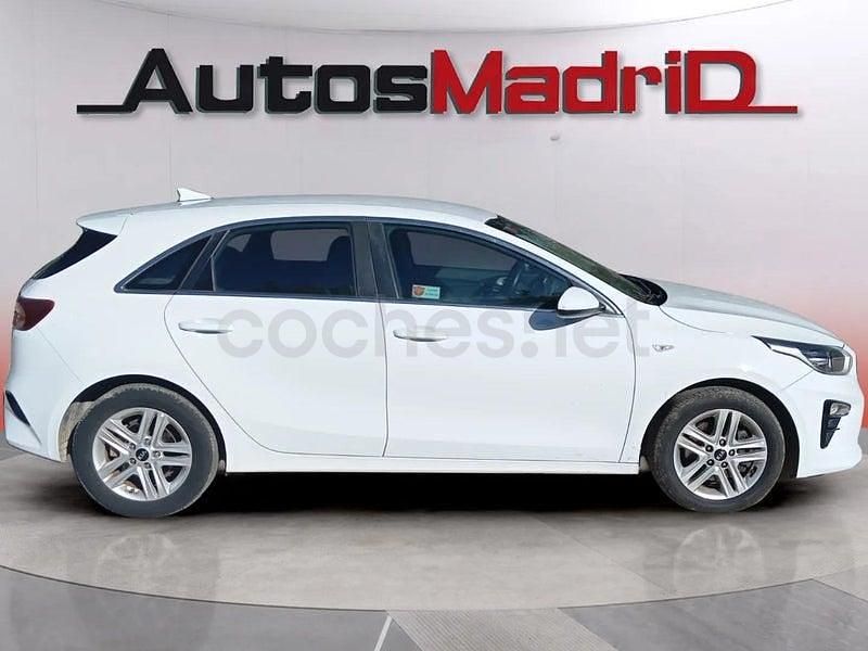 Usado Kia Ceed 120 CV (88 kW) 2021 Blanco Utilitario