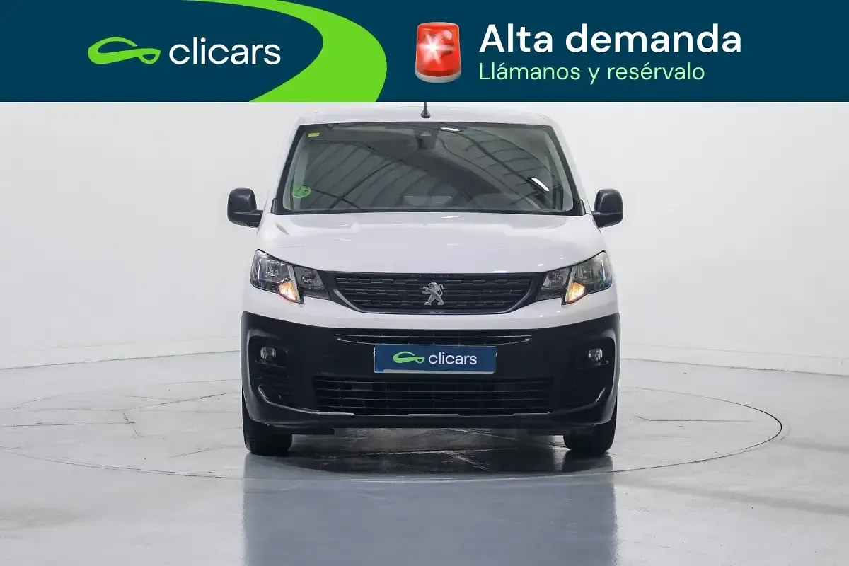 Usado Peugeot Partner Premium 100 CV (73 kW) 2022 Blanco Monovolumen