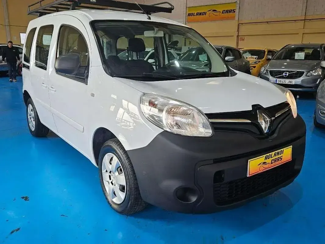 Usado Renault Kangoo LIMITED 90 CV (66 kW) 2019 Blanco Monovolumen