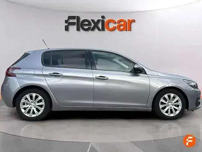 Usado Peugeot 308 Style 130 CV (95 kW) 2020 Gris Berlina