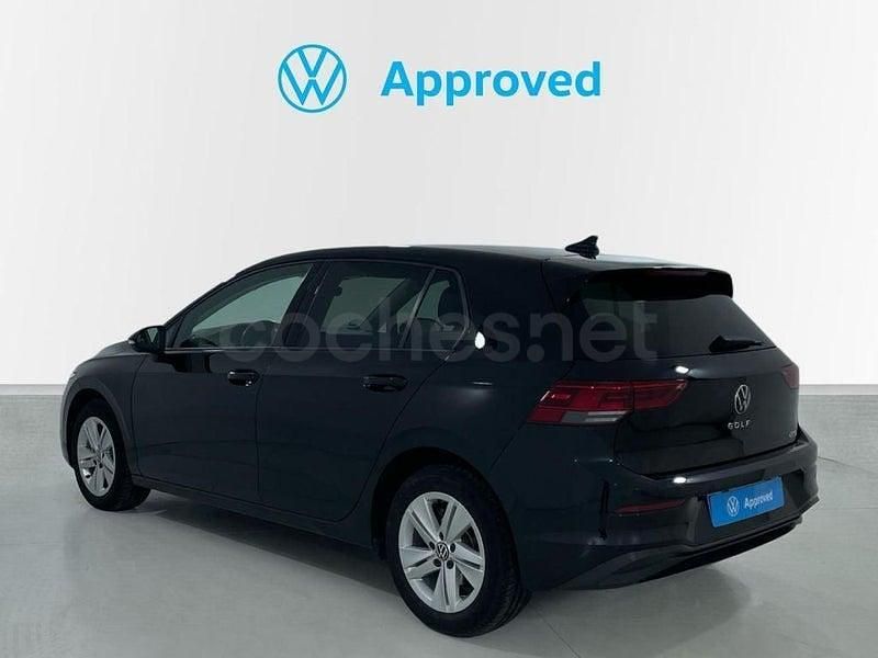 Usado VW Golf VIII Life 131 CV (96 kW) 2024 Negro Berlina