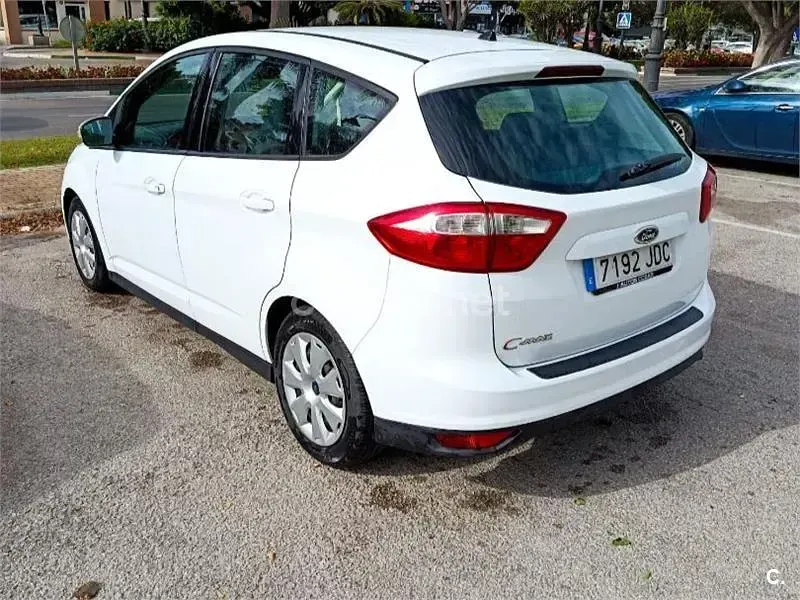 Usado Ford C-MAX Trend 95 CV (69 kW) 2015 Blanco Monovolumen