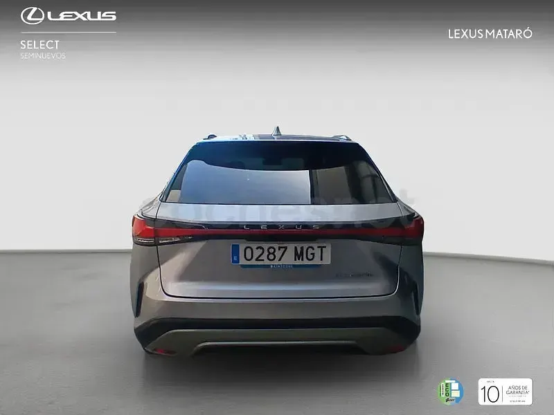 Usado Lexus RX450h Luxury Line 306 CV (225 kW) 2023 Gris / plata SUV