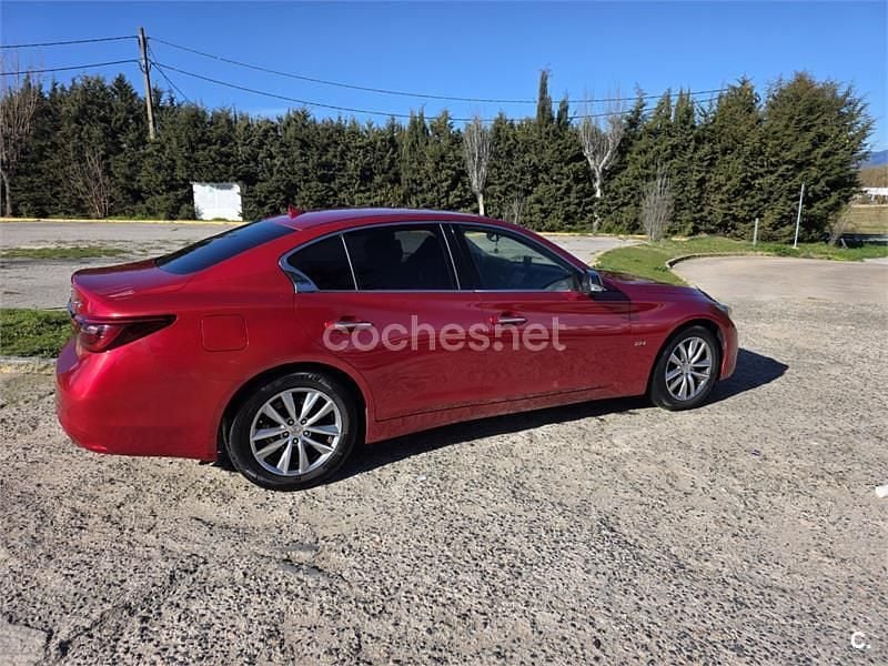Usado Infiniti Q50 170 CV (125 kW) 2018 Rojo Berlina