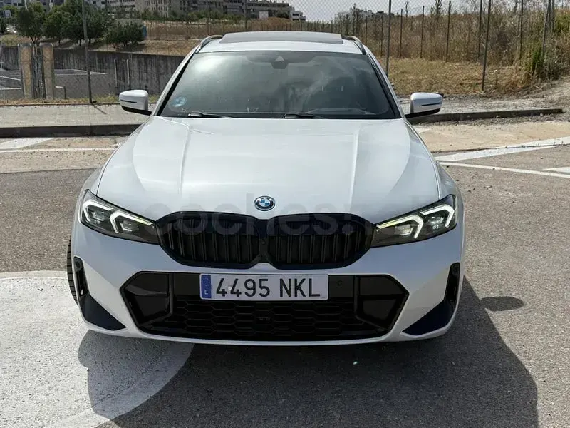 Usado BMW 330e Comfort Edition 292 CV (214 kW) 2023 Blanco Familiar