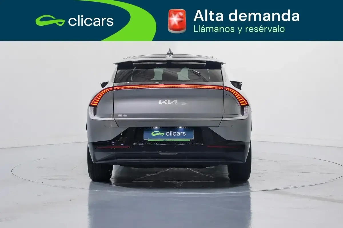 Begagnad Kia EV6 Air 168 kW (229 HK) 2023 Vit SUV