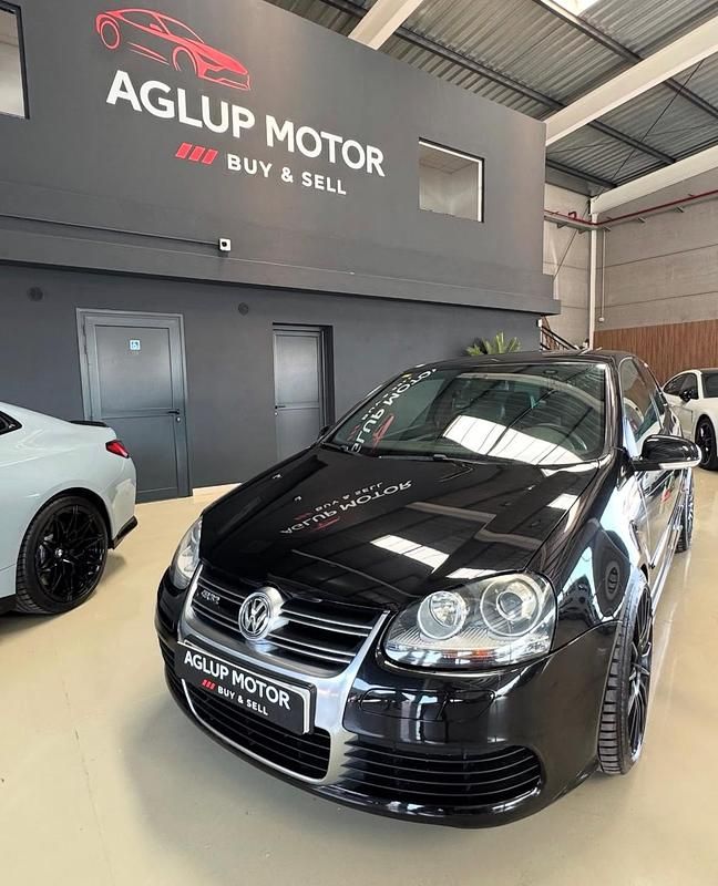 Usado VW Golf V R 250 CV (183 kW) 2007 Negro Utilitario