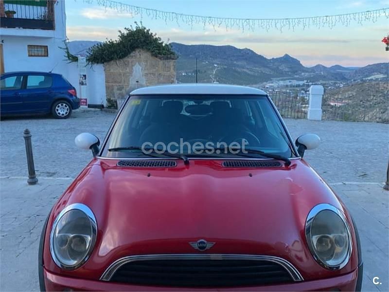 Usado Mini ONE 90 CV (66 kW) 2002 Rojo Utilitario