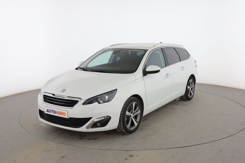 Blanco Usado 2017 Peugeot 308 Allure Familiar | 9499 € (Precio justo) - Imagen 1/4