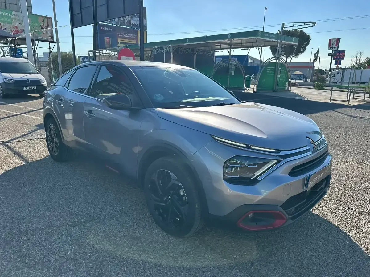 Usado Citroën C4 Feel 130 CV (95 kW) 2021 Gris / plata Berlina