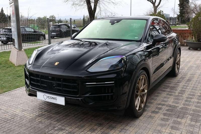 Usado Porsche Cayenne Turbo E-Hybrid 740 CV (544 kW) 2024 Negro SUV