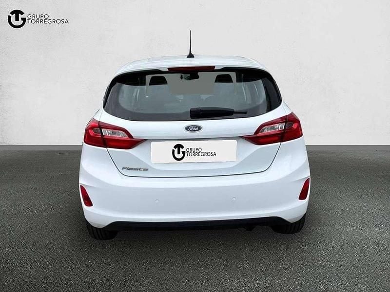 Usado Ford Fiesta Trend 86 CV (63 kW) 2019 Blanco Utilitario