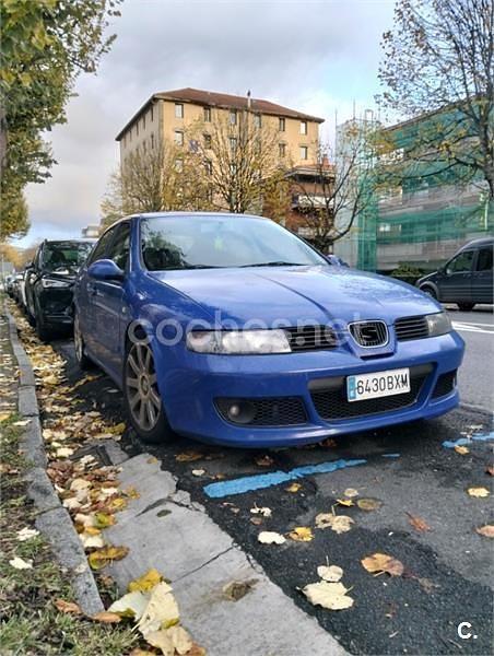 Usado Seat Leon Sport 150 CV (110 kW) 2002 Azul Berlina