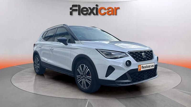 Usado Seat Arona FR 116 CV (85 kW) 2024 Blanco SUV